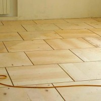 Alinhando o piso com madeira compensada em um piso de madeira velho: esquemas populares + dicas de trabalho