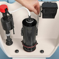 Raccords pour le réservoir de chasse d'eau des toilettes: fonctionnement et fonctionnement du déversoir