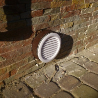 Ventilação da fundação da casa: regras e opções para organizar a troca de ar