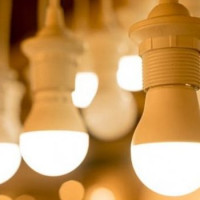 หลอดไฟ LED Ecola (Ecola): ภาพรวมของเส้นข้อดีและข้อเสียความคิดเห็นของผู้บริโภค