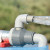 Help me bij het kiezen van een pomp voor het verpompen van water op een afstand van 500m