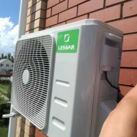 סקירה כללית של מערכת הפיצול Lessar LS-H09KPA2: תשעה מותאמים לחורפים קשים
