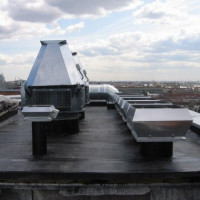 Esquemas para organizar sistemas de ventilação em um prédio de apartamentos