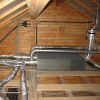É possível levar ventilação ao sótão em uma casa particular? As melhores opções de acomodação