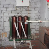 Ang mga boiler ng pagpainit sa induction: mga uri, isang pangkalahatang-ideya ng mga pakinabang at kawalan ng kung paano pumili ng isang mahusay na modelo