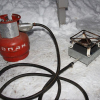 DIY gas stove: ang pinakamahusay na mga pagpipilian para sa mga gawang homemade tile mula sa mga improvised na materyales