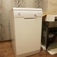 Преглед на съдомиялната машина Electrolux ESF9423LMW: набор от необходими опции на достъпна цена