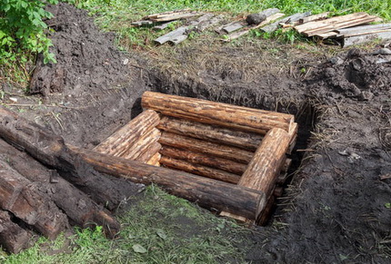 Comment réparer un puits en bois Réparation d'une maison en rondins