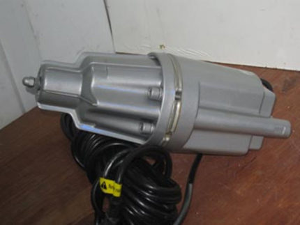 Submersible pump na may electric cable