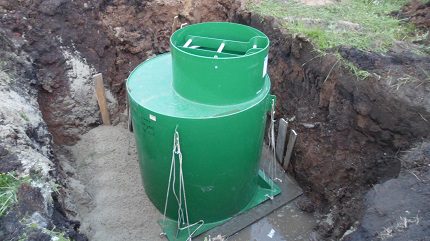 Installation of a factory box for a well Caisson in the pit