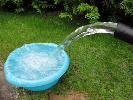 Paano linisin ang tubig mula sa isang balon sa panahon ng operasyon Malinis na tubig mula sa hugasan na rin