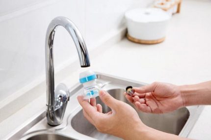Comment économiser de l'eau avec un compteur et un aérateur Aérateur pour économiser l'eau