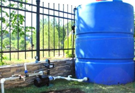 Sistema ng tubig na may pump ng ibabaw at tangke Ibabaw pump para sa summer cottage