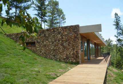 Comment faire la construction d'une maison écologique de vos propres mains Emplacement Ecohouse