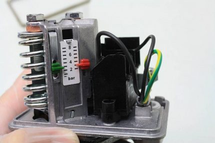 Pump pressure switch: setting rules Pressure Switch Adjustment Springs