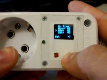 The principle of operation of the electronic model