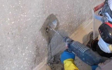 כיצד להתקין שקע כפול בשקע אחד עומק להתקנת כוס