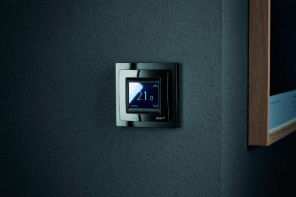 Pemanas konvektor yang boleh diprogramkan Termostat yang boleh diprogramkan untuk konvektor