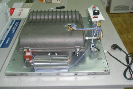 Pemanas konvektor dilengkapi dengan kipas angin Convector dengan kipas