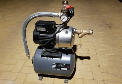 Aling pumping station ang mas mahusay na pumili para sa autonomous supply ng tubig Istasyon ng bomba Grundfos JP 2 PT,