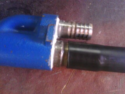 Ang mga tubo ng HDPE sa koneksyon ng ejector sa pumping station Koneksyon ng Ejector