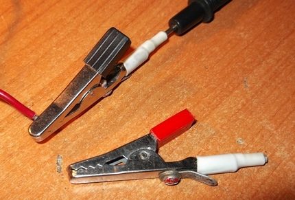 Đồng hồ vạn năng để đo điện áp lưới điện Cá sấu cho tàu thăm dò