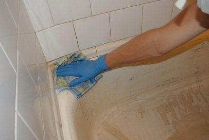 Paggamot ng Do-it-yourself sa ibabaw ng banyo upang ipinta ang iyong sarili Paghahanda ng paliguan para sa pagpipinta