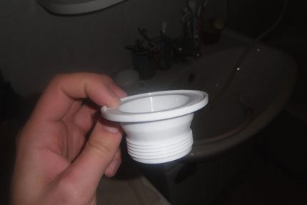 DIY emaille apparaat Demontage van de badafvoer