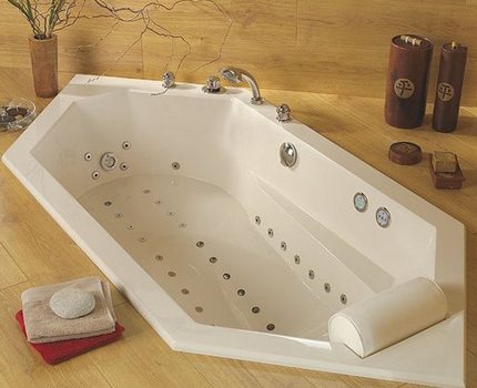 Ang mga pagtutukoy ng hot tub operation Polygon Jacuzzi