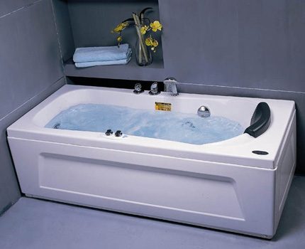 Classic Shape Hot Tubig Rectangular Jacuzzi