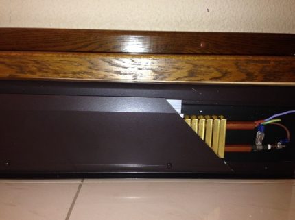 The heat carrier of the plinth water heating of the cottage Baseboard temperature