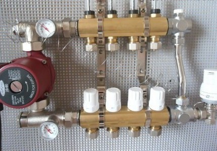 Block collectors for heating networks Block with a complete set of fittings