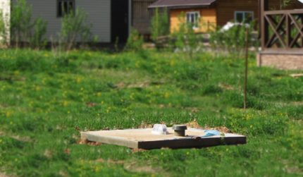 Pros of using an Eco-Grand septic tank at a summer cottage Eco-Grand septic tank lid