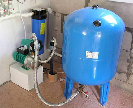 The nuances of installing hydraulic tanks for the water supply system Expansion tank installation