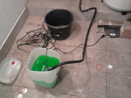 Non-freezing fluid for racers and heating pipes