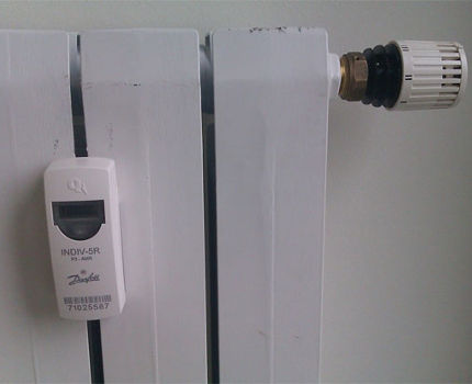 The device for monitoring the operation of the heating system Heat distributor