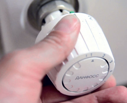 Temperature regulator to reduce heating costs Radiator Thermostat