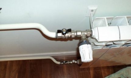 Installation location of the temperature controller in the heating battery Setting the thermostat