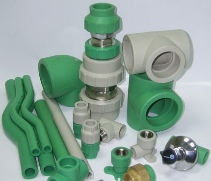 Mga bahagi para sa pag-install ng pagtutubero mula sa mga plastik na tubo DIY polypropylene pagtutubero