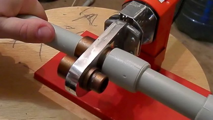 Paano naka-install ang plastic water piping? DIY polypropylene pagtutubero