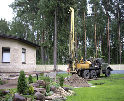 Dobře pro venkovský dům vodovodní systém Vrtání