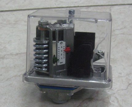 Capteur de pression d'eau dans un système d'alimentation en eau allemand Super design des modèles allemands
