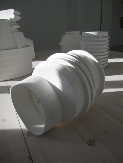 Ang mga adapter para sa pag-install ng isang corrugated pipe sa isang tambutso Mga adapter para sa mas maliit at mas malalaking diameter