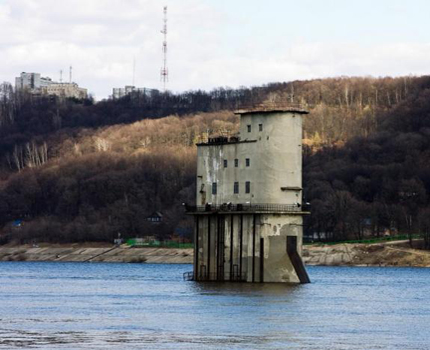 Open water protection zone River intake structure