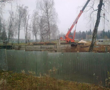 Self-capture of the site in the conservation area Land grab in the sanitary protection zone