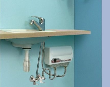 Under hvilke forhold er det bedre å velge en øyeblikkelig varmtvannsbereder Installasjonssted for varmtvannsbereder