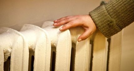 Why do I need to remove air from the heating system Radiator