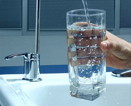 Vanduo išvalomas atvirkštinės osmozės sistema Išgrynintas vanduo