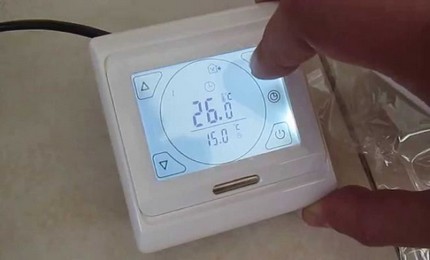 Thermostat film infrared heat-insulated floor Smart model na may display