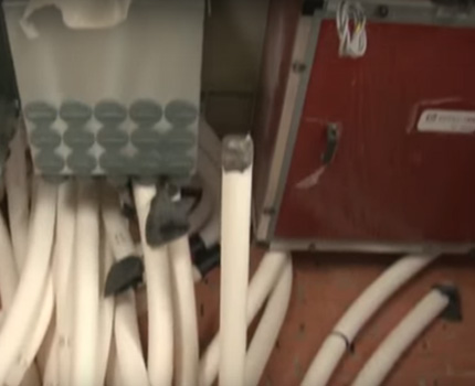 Connected ventilation ducts in a private house Manifold ventilation ducts